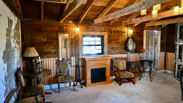 Bloemen Barn, LLC